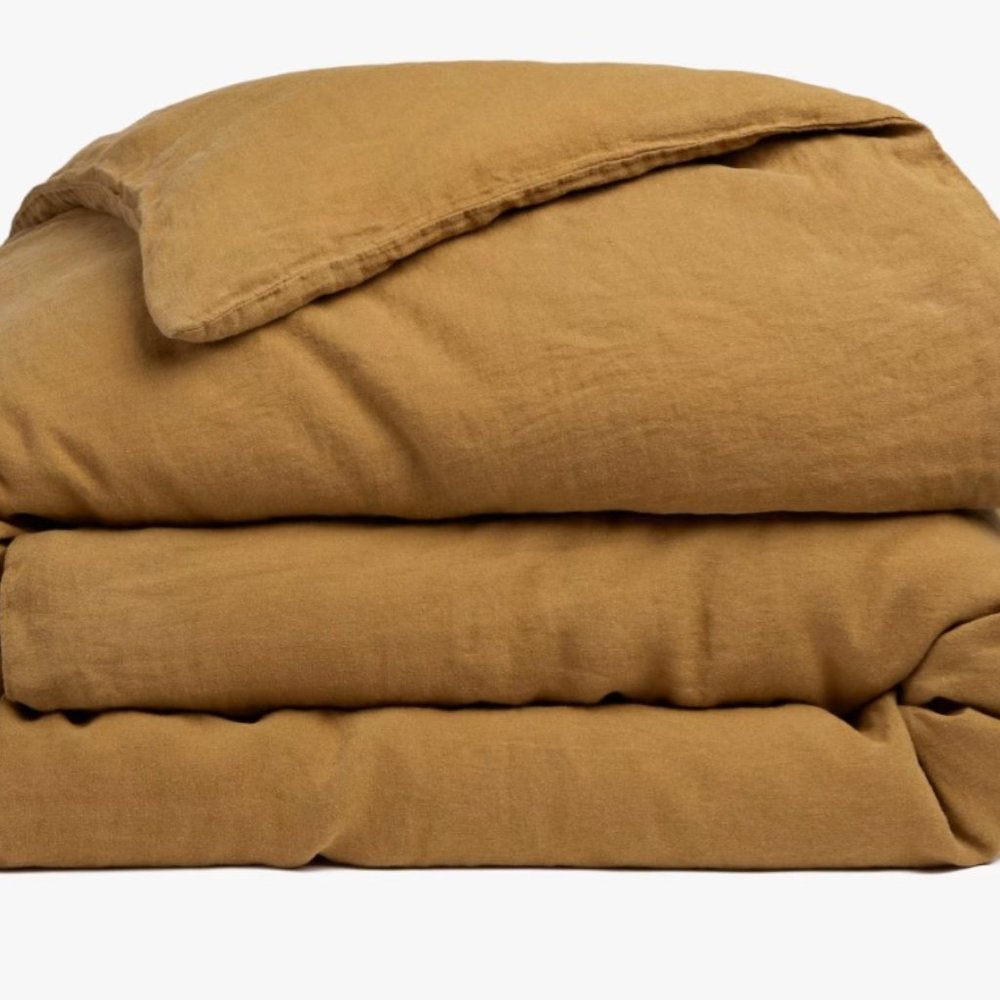 PARACHUTE Luxury Linen Bedding: King/ Cal King Duvet Cover in Ochre (Seasonal) - Picture 3 of 10